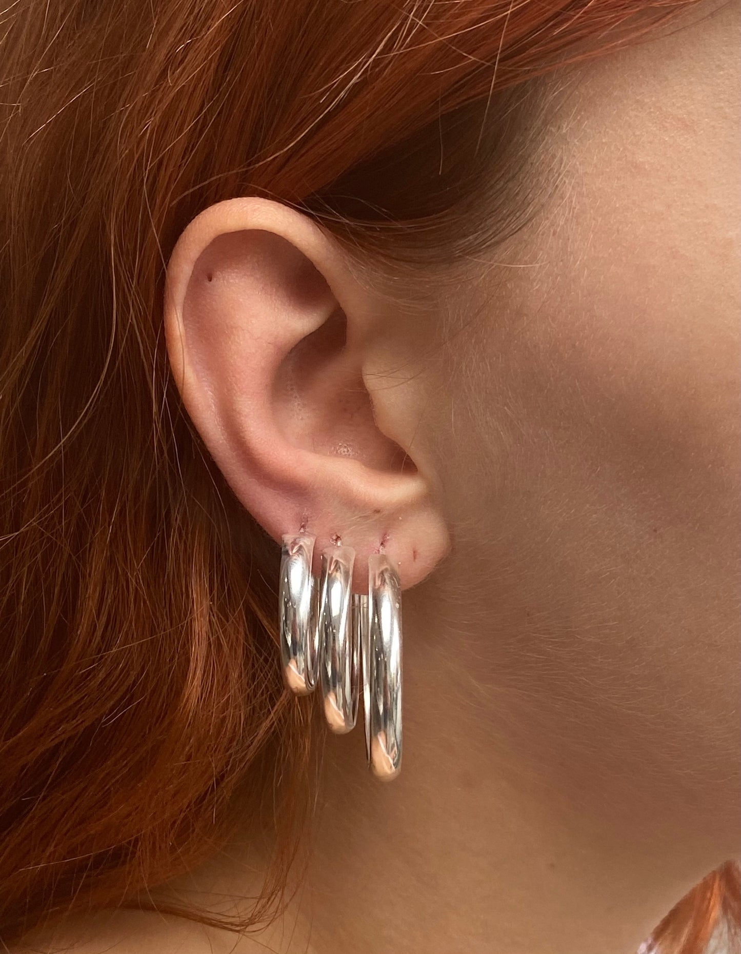 925 Sterling Silver Hinged Huggies Hoop Earrings Chunky 5 mm Wide and 10, 12, 14, 16, 18, 20, 25, 30 and 35 mm Diameter