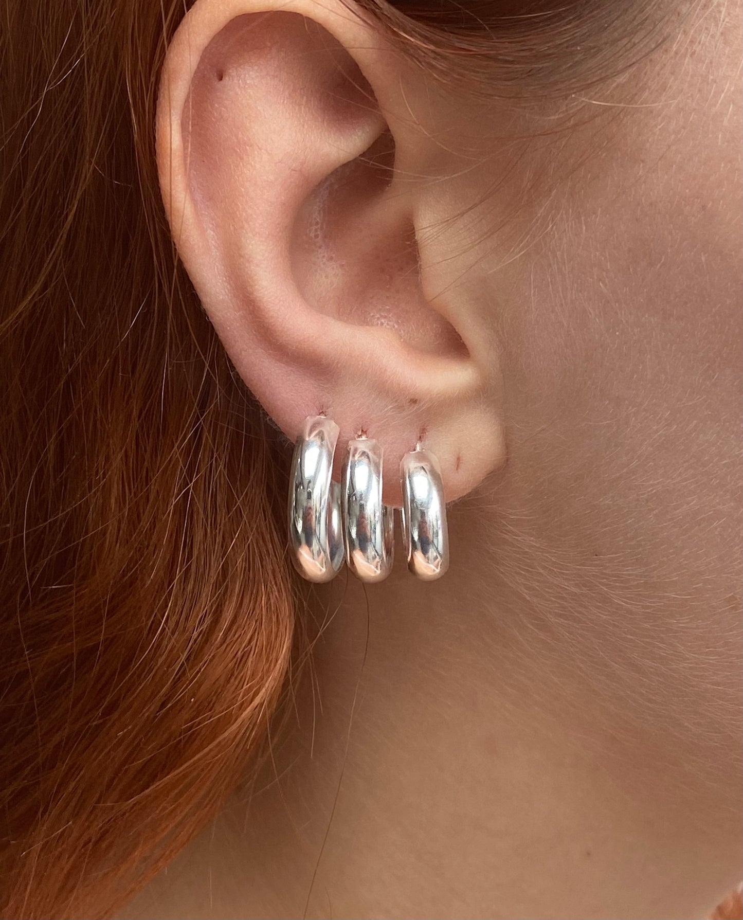 925 Sterling Silver Hinged Huggies Hoop Earrings Chunky 5 mm Wide and 10, 12, 14, 16, 18, 20, 25, 30 and 35 mm Diameter