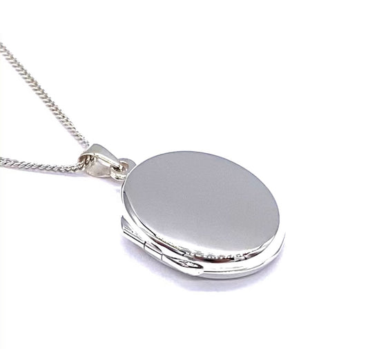 925 Sterling Silver Oval Shaped Plain Polished Photo Pendant Locket on 16", 18" or 20" Silver Curb Chain